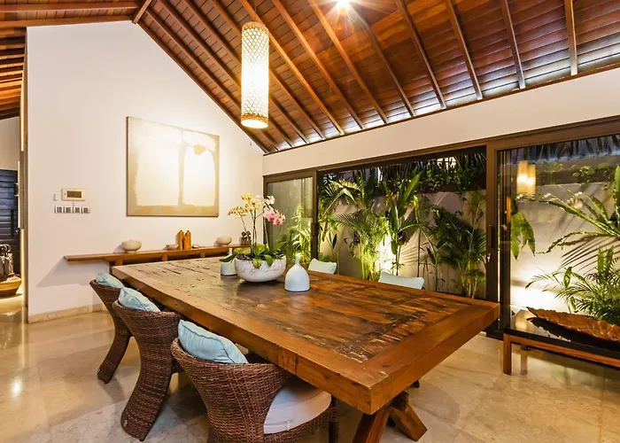Karang Berawa Villa