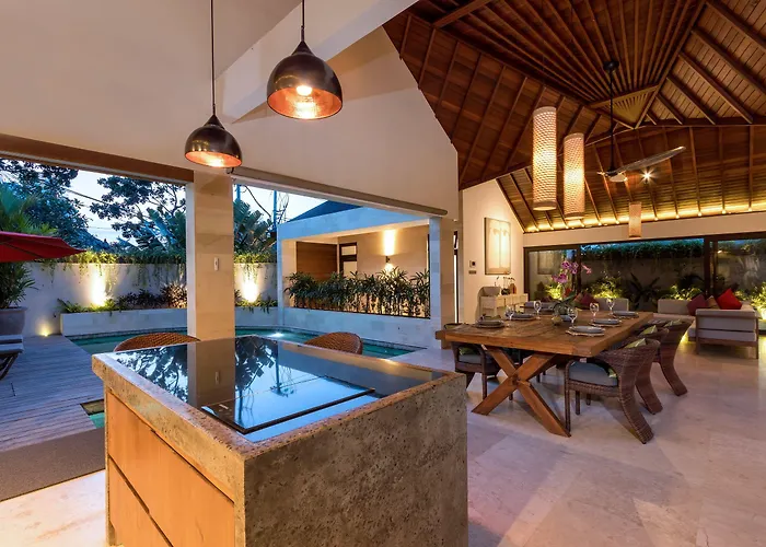 Karang Berawa Villa